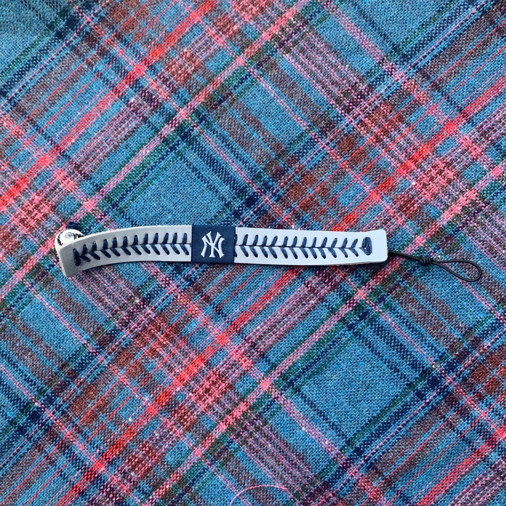 NWOT New York Yankees Gamewear Bracelet